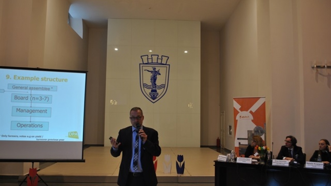 Зам.-кметът Наталия Кръстева откри семинар на тема ‘Ползата от сдружаването в сектор плодове и зеленчуци’