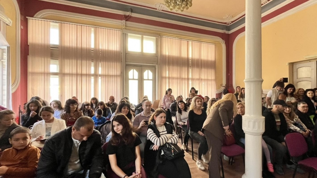 Млади русенски таланти спечелиха куп награди за литературни журналистически творби