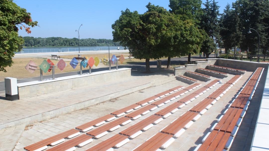  Днес бе отбелязано завършването на новоизградената зона за обществен отдих по крайбрежната ивица на Русе