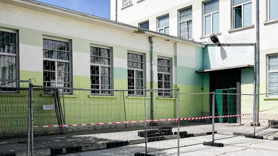 Започна подготовката за ремонта на физкултурния салон в ОУ „Иван Вазов“