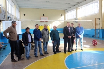 Откриха нова спортна зала по вдигане на тежести