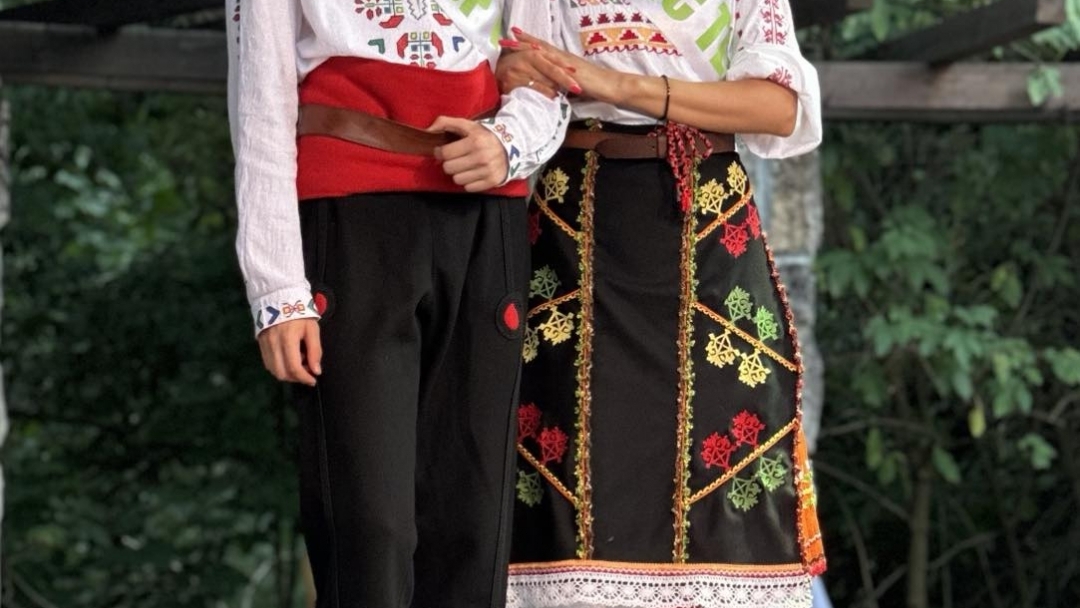 Клуб за автентични песни и танци Калипетрово са големите победители в Националния фолклорен фестивал в Николово