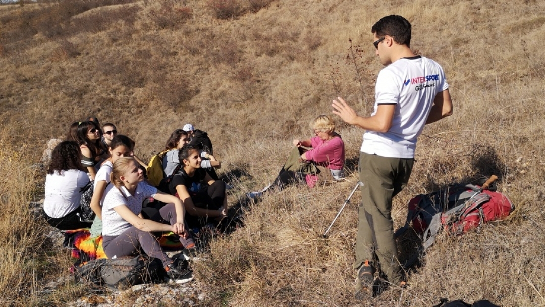 ТД Приста организира Училище по природа с ученици  от МГ „Баба Тонка“