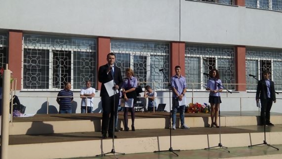 Пламен Стоилов присъства на откриването на учебната година в СОУ за европейски езици