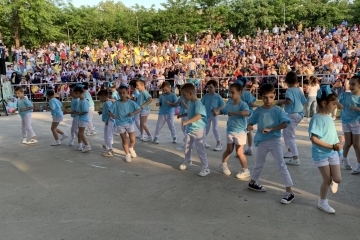 Деца от 19 детски градини изпълниха с настроение Летния театър в Русе