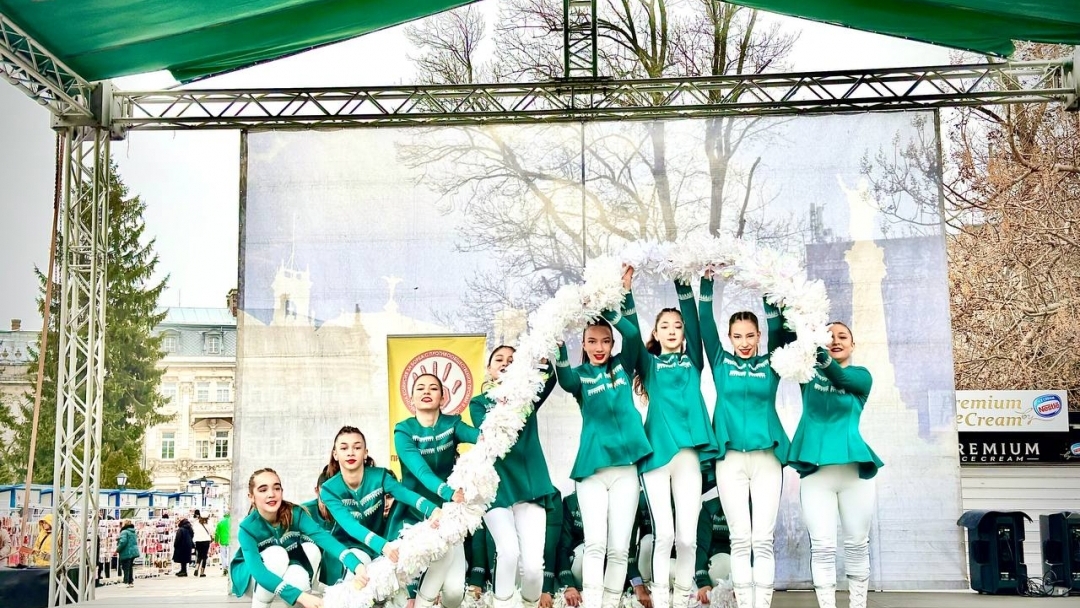 Стотици русенци пяха заедно с Братя Аргирови по време на концерта „Не на насилието, да на доброто!“ 