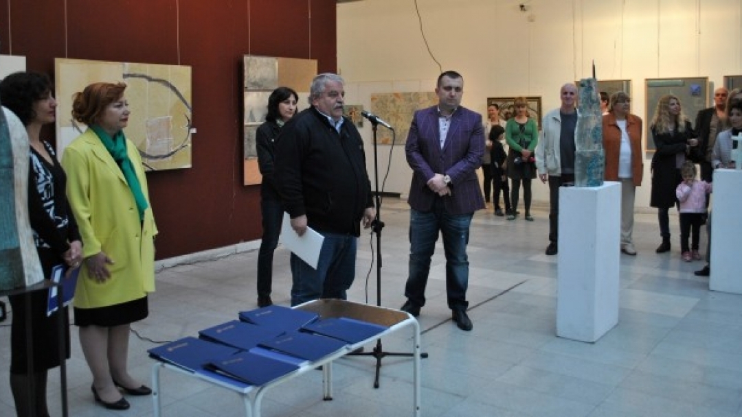 Заместник-кметът Иван Григоров присъства на откриването на изложбата от Националния конкурс на Алианц България за живопис, скулптура и графика
