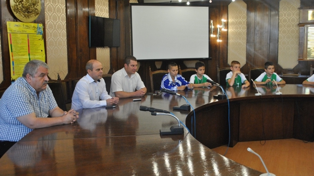 Кметът Пламен Стоилов се срещна днес с победителите от Държавните финали по хандбал