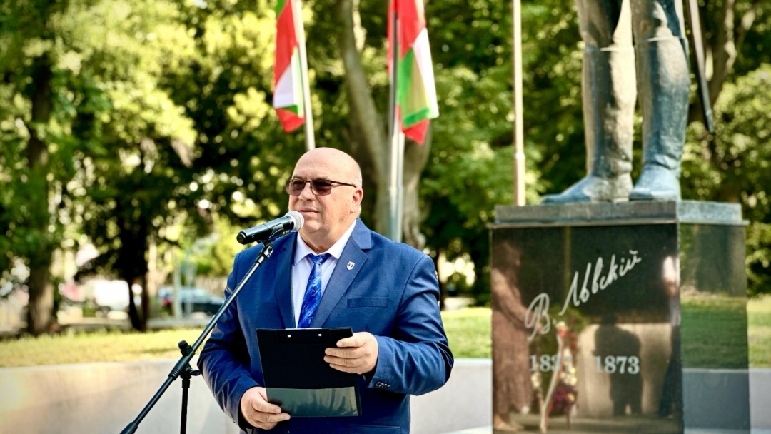 С полагане на венци и цветя Русе отбеляза 189 г. от рождението на Васил Левски