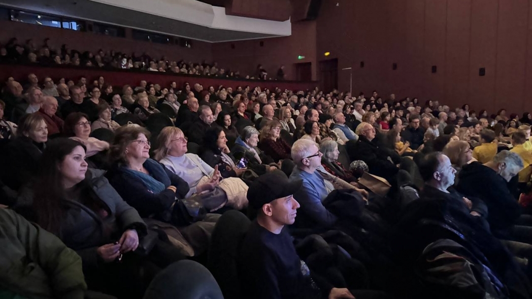 Детска вокална група „Слънце“ изпрати своите абитуриенти с концерт в Доходното здание