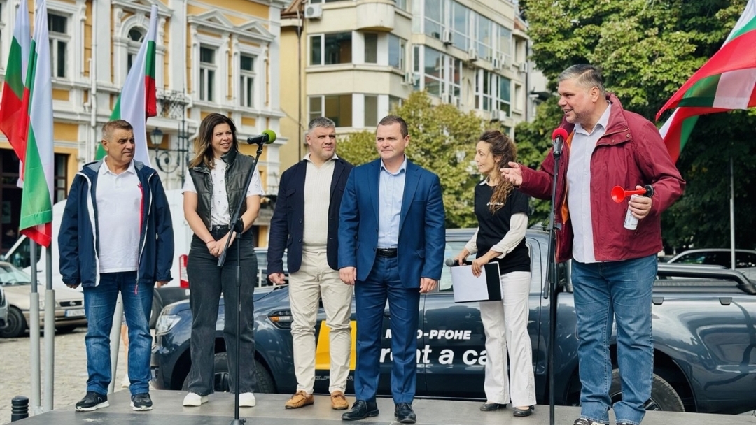 Mayor Pencho Milkov launched the international race "Running of the Free Spirit Ruse - Giurgiu"