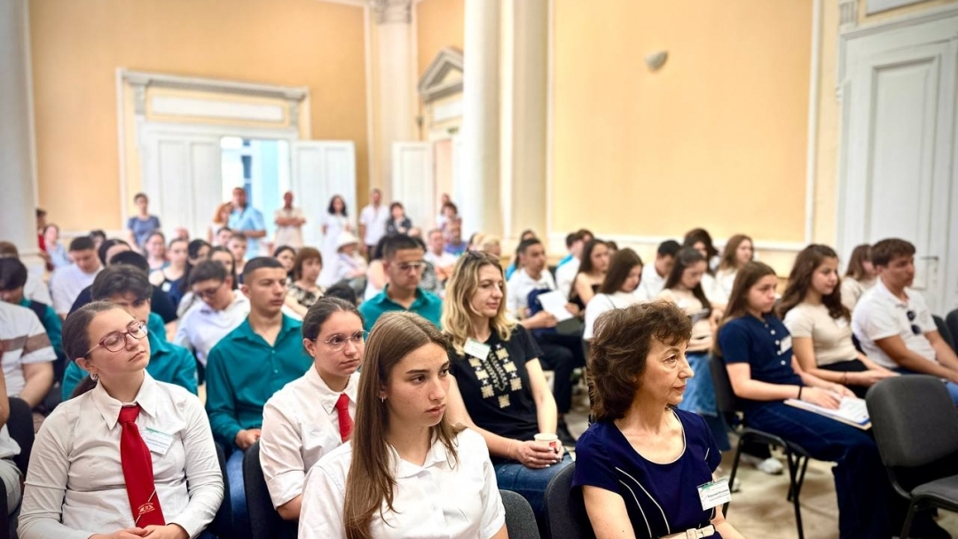 Седмото издание на „Арнаудови срещи“ събра млади изследователи от три държави
