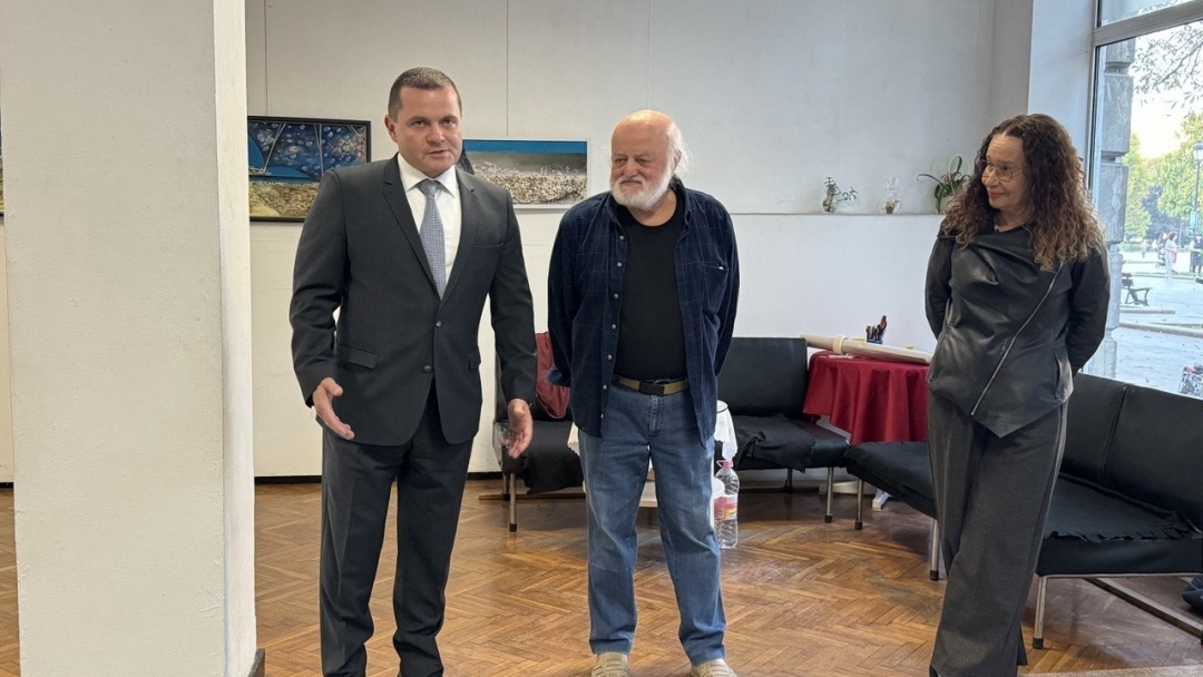 Хрисанд Хрисандов отбеляза 75-ата си годишнина с ретроспективна изложба