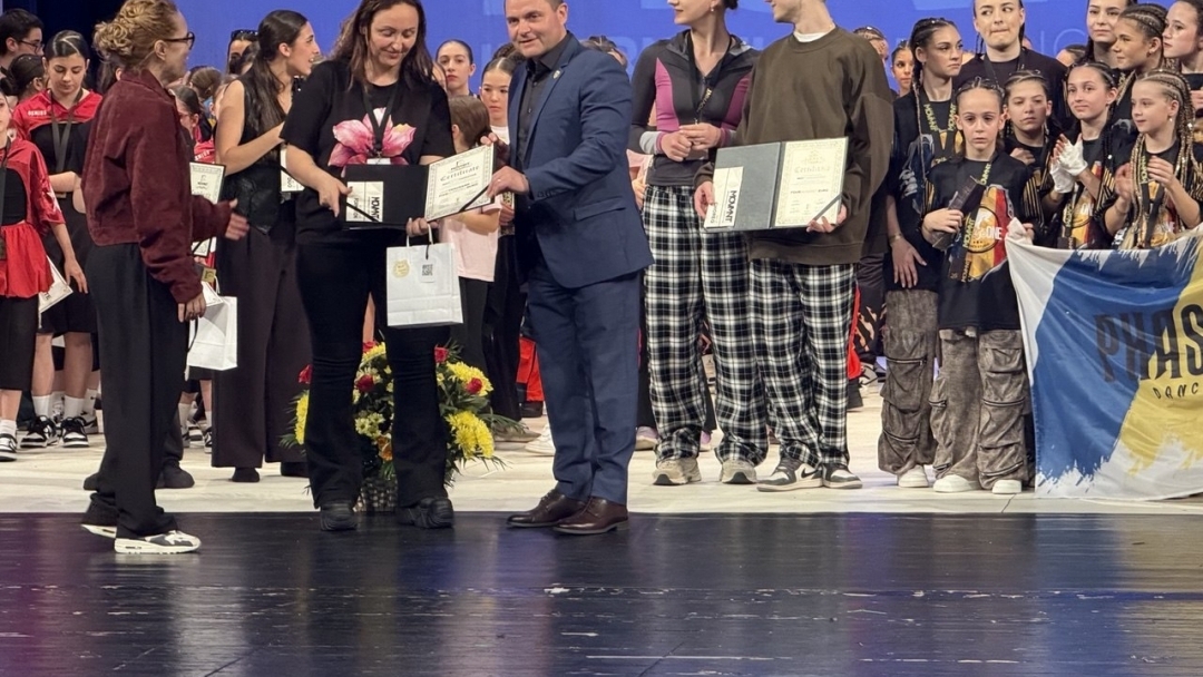 Кметът Пенчо Милков отличи най-добрите танцьори в международния конкурс  MOVMNT International Dance Competition