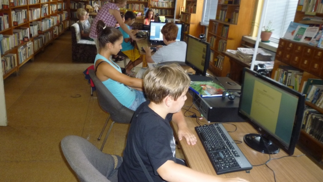Лято в библиотеката