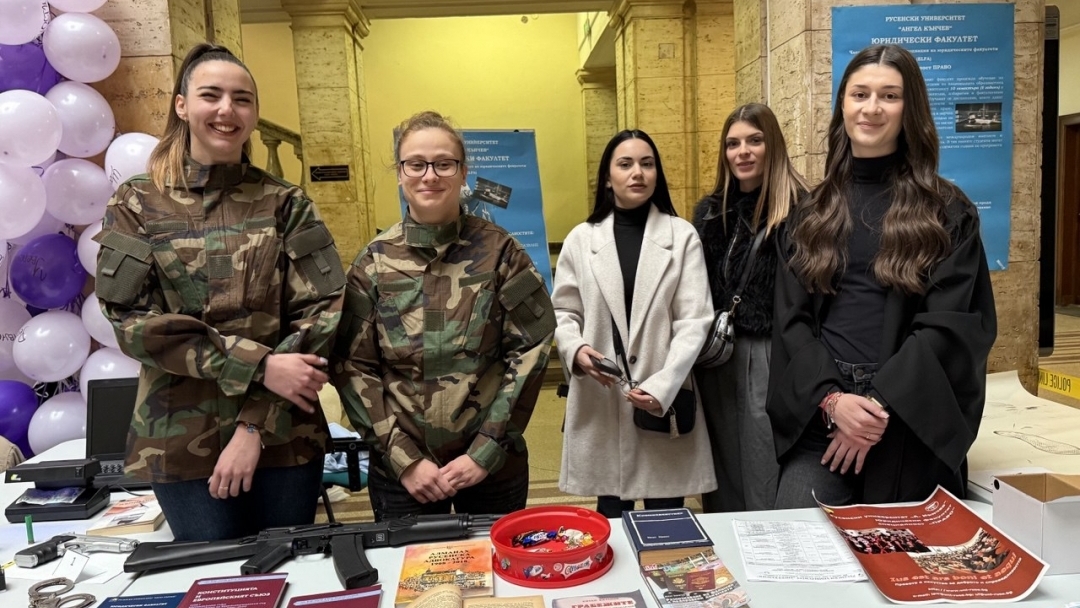 Над 29 училища се включиха в Деня на отворените врати на РУ „Ангел Кънчев