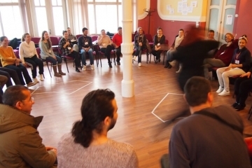 Млади доброволци в действие