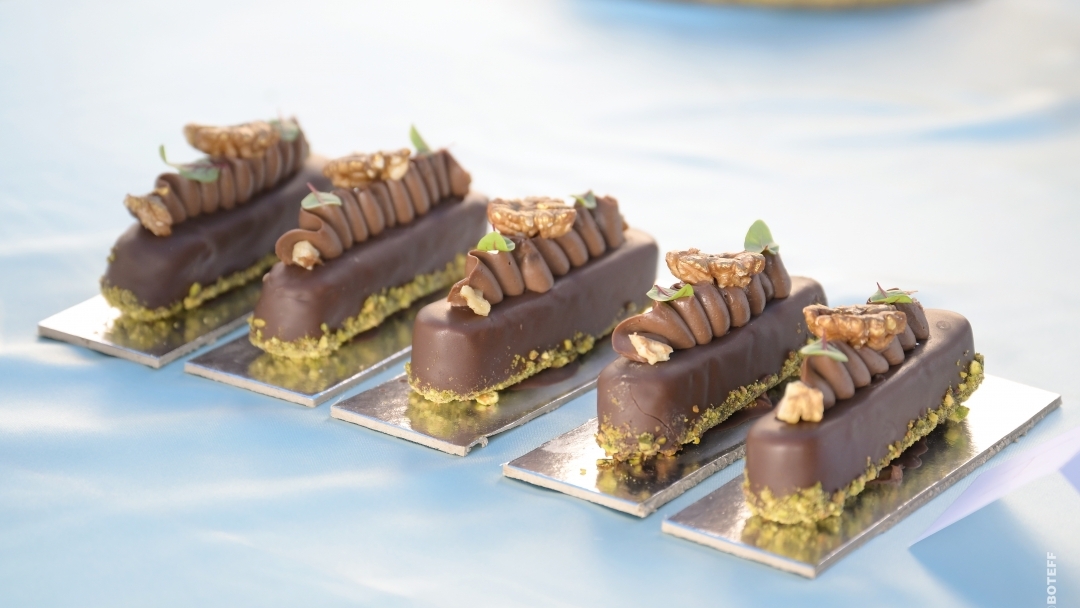 Повече от 4000 торти бяха продадени на тазгодишния Празник на торта „Гараш“