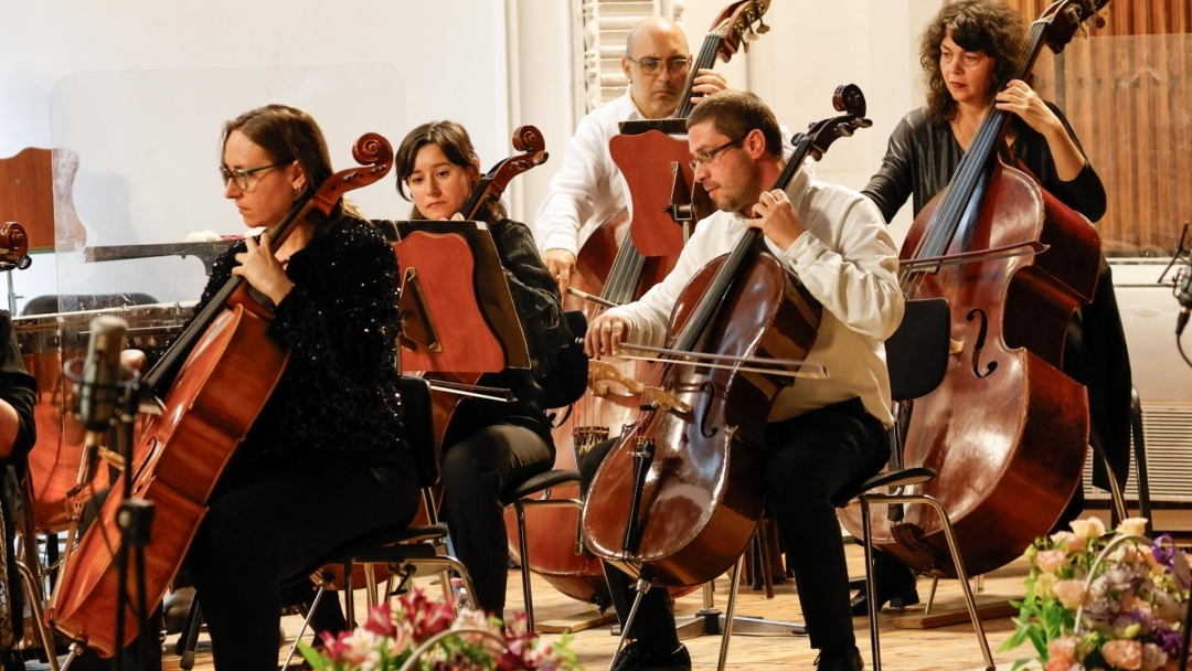 Кметът Пенчо Милков удостои оперния певец Стоян Стоянджов със златна значка за 40 години творческа дейност