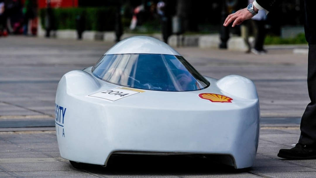 Русе изпрати студенти с електромобил на състезание в Ротердам