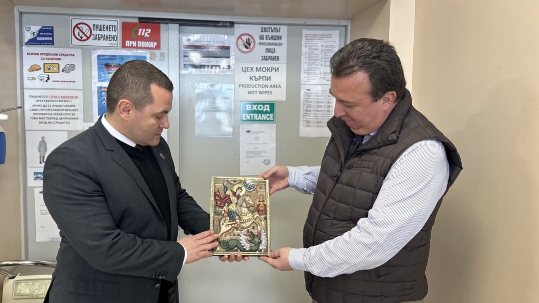 Mayor Pencho Milkov visited the production base of "Septona Bulgaria"