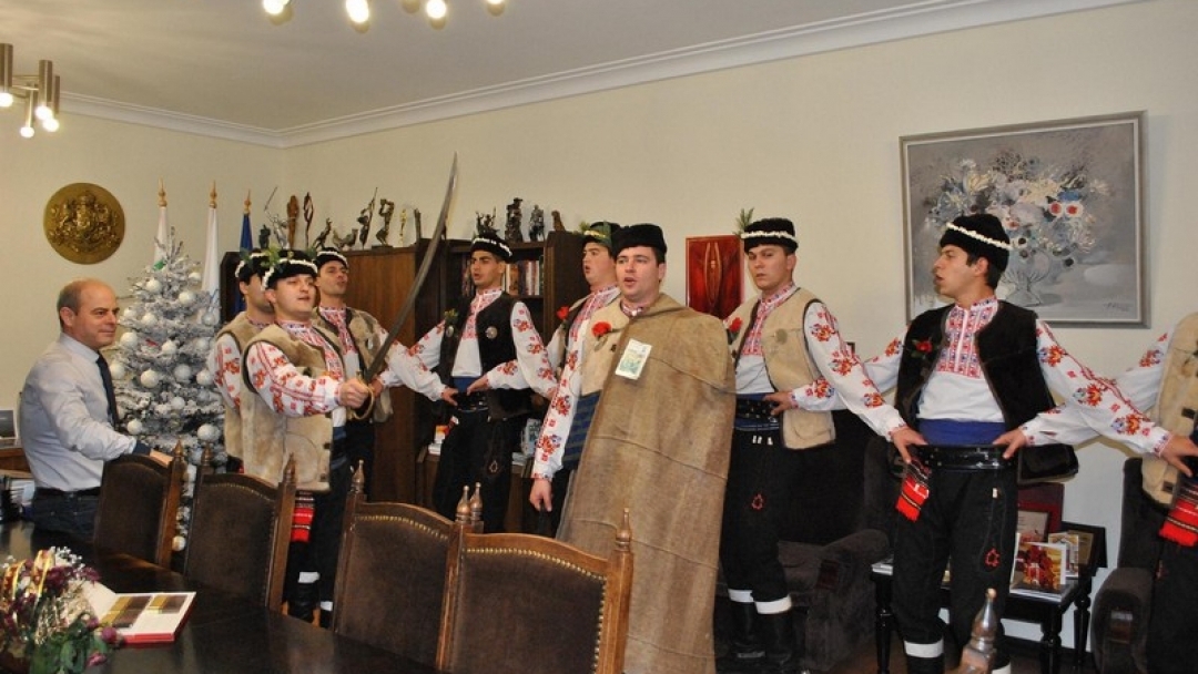 Малки и големи коледари наричаха в общината за здраве и берекет