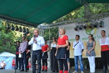 Кметът Пламен Стоилов откри Фолклорен събор "Липник 2016"