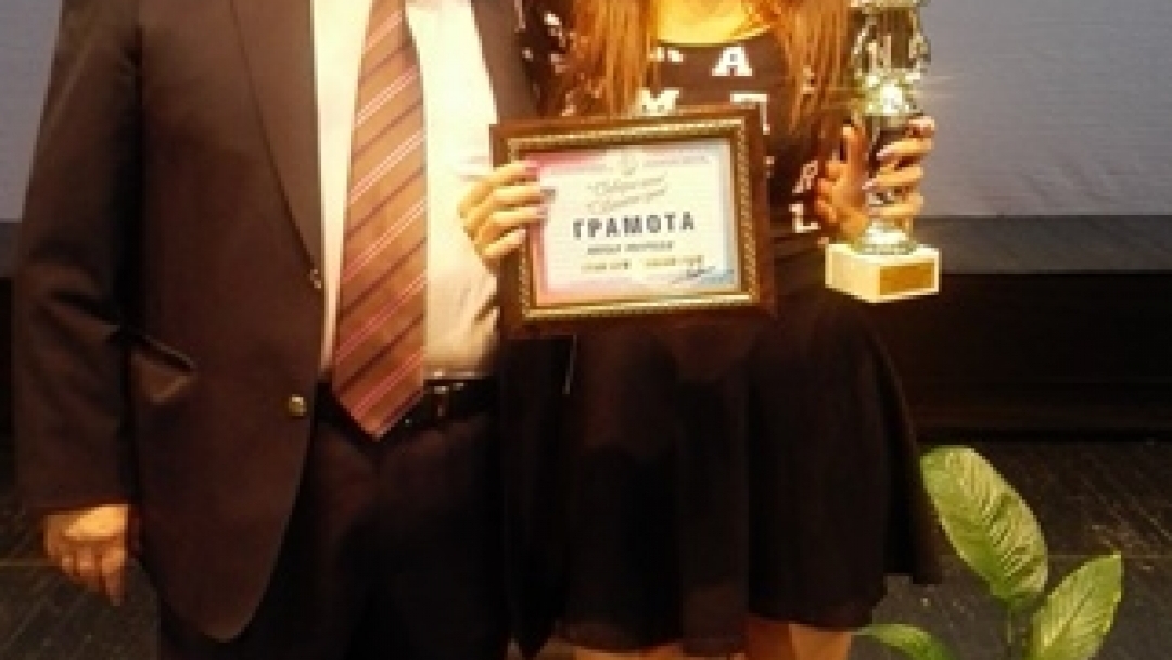 Специалната награда на кмета на Община Русе отива в Свищов, а статуетката ГРАН ПРИ – при ученичка от НУИ „Проф. В. Стоянов”-Русе