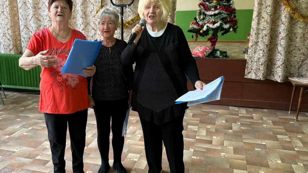 Пенсионерски клуб „Възраждане“ отпразнува 50 г. от своето създаване