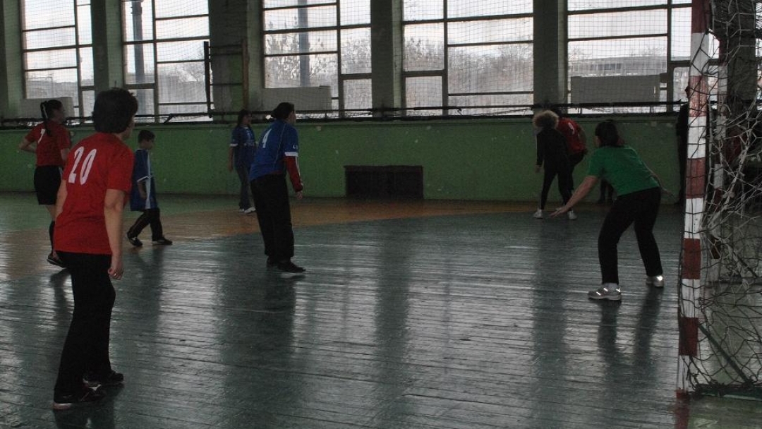 Девойки от 7 русенски училища мериха сили във футболен турнир