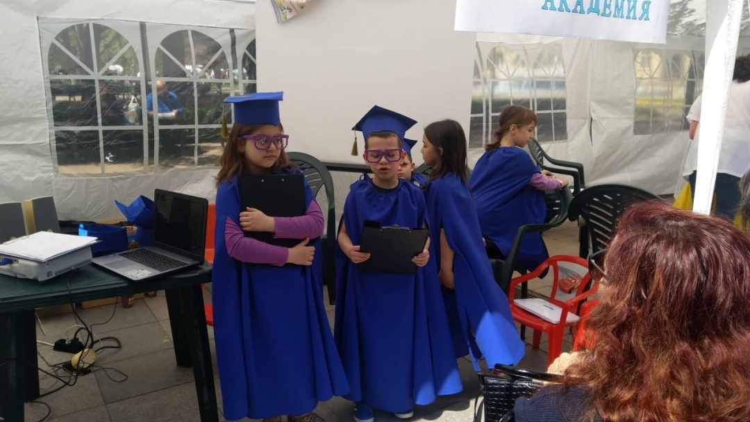 Градче на знанието построиха деца, родители и педагози от 19 детски градини