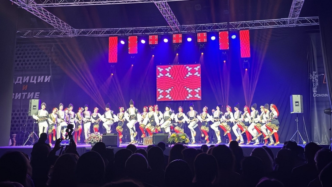 Деси Добрева и младите таланти на Русе вдигнаха на крака зала „Арена“