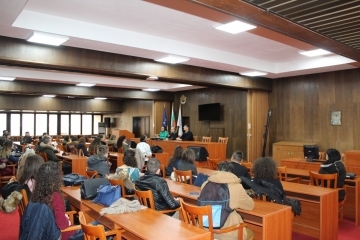 Студенти по право от РУ "Ангел Кънчев" посетиха Община Русе