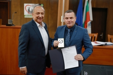 Кметът Пенчо Милков бе отличен за подкрепата си към инициативата „НЕзависими от зависимости“