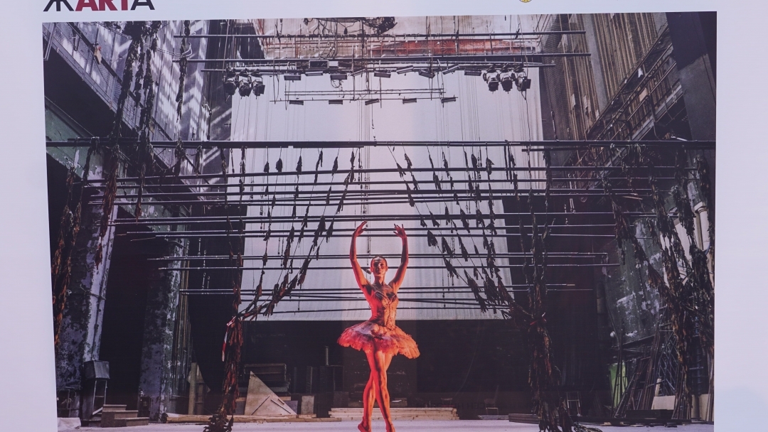Фотоизложба представя под нестандартен ъгъл миналогодишния пожар в Русенската опера