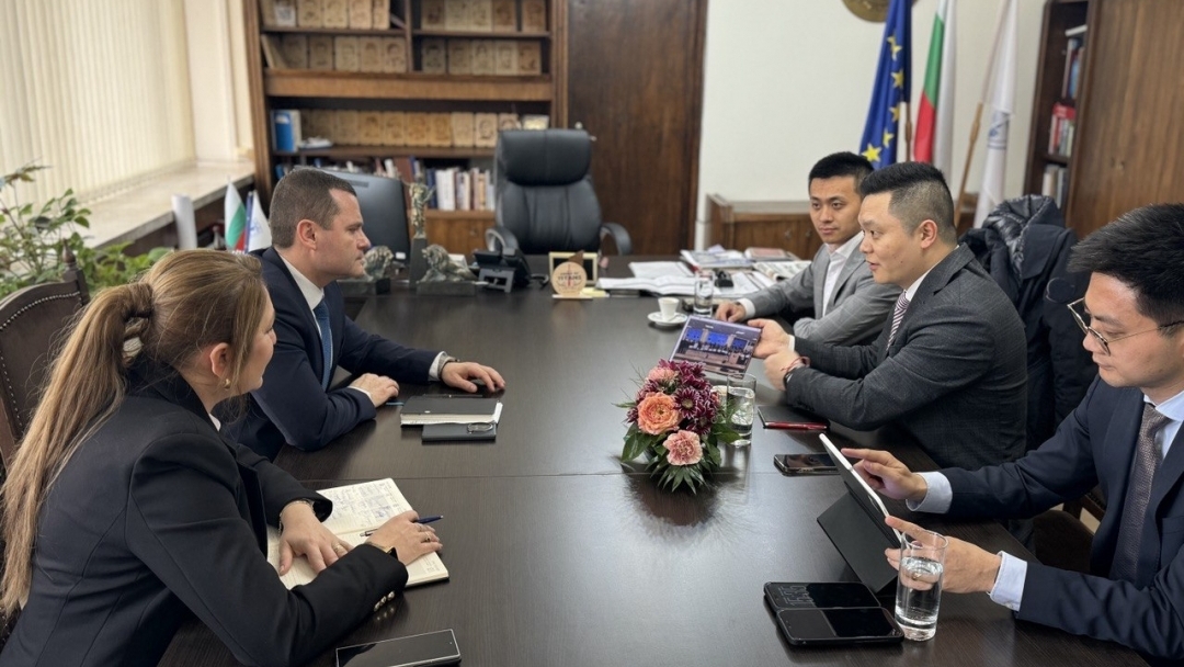 Пенчо Милков обсъди с изпълнителния директор на „Хуауей Технолоджис България" възможности за сътрудничество в технологиите и инфраструктурата