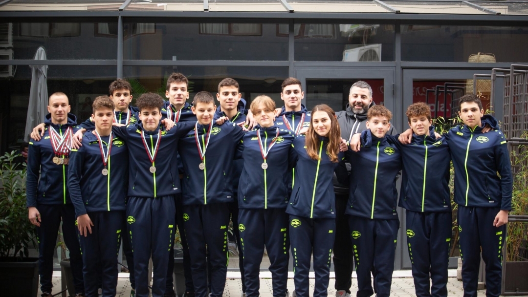 Плувците на "ИРИС" с национален рекорд от държавното първенство в Бургас