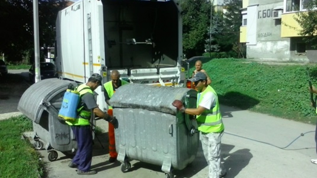 Стартира есенна дезинфекция на контейнерите за смет в Русе