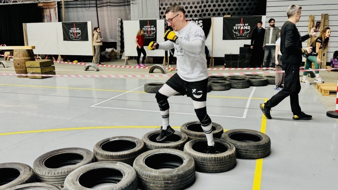 Над 50 участници от девет отбора преминаха през предизвикателствата на „Арена на титаните“ в Русе 