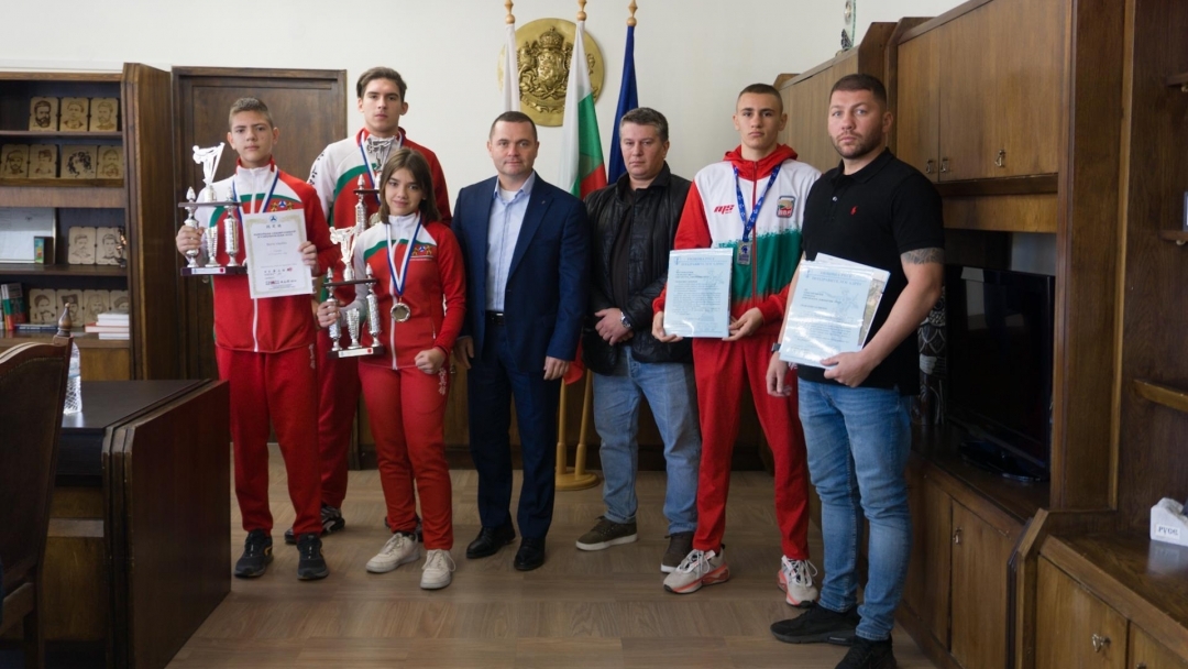The karate and boxing champions were awarded by Mayor Pencho Milkov