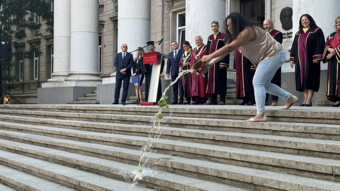 С тържествени церемонии бе даден старт на учебната година в училищата и детските градини в община Русе