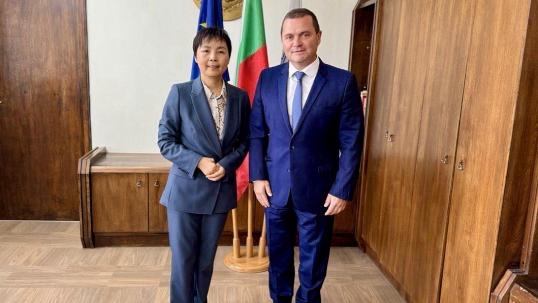 Strategic partnership and future initiatives between Ruse and China discussed by Mayor Pencho Milkov and Ambassador Dai Qingli