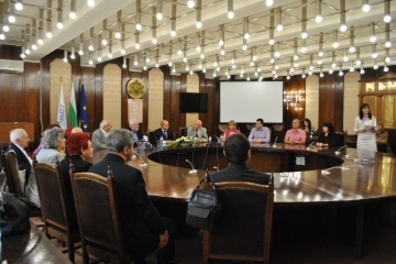 Проф. Рефетов получи званието почетен гражданин на официална церемония