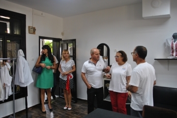 Кметът Пламен Стоилов инспектира приключилия ремонт на ателиета на Дунавската задруга на народните художествени занаяти