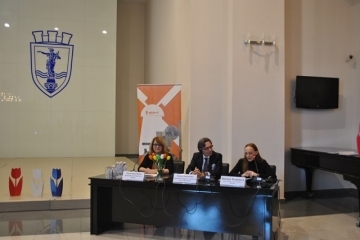 Зам.-кметът Наталия Кръстева откри семинар на тема ‘Ползата от сдружаването в сектор плодове и зеленчуци’