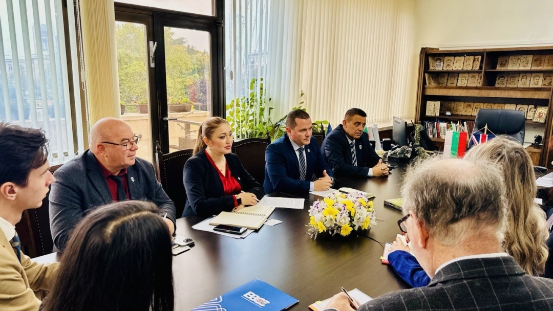 The Mayor of Ruse and the British Ambassador discussed opportunities for cooperation in the field of culture and youth initiatives