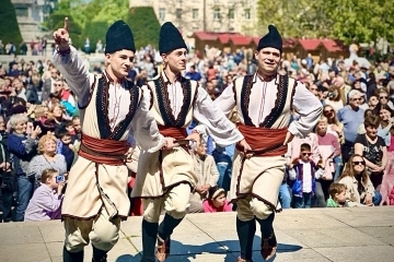 Културна програма за месец април