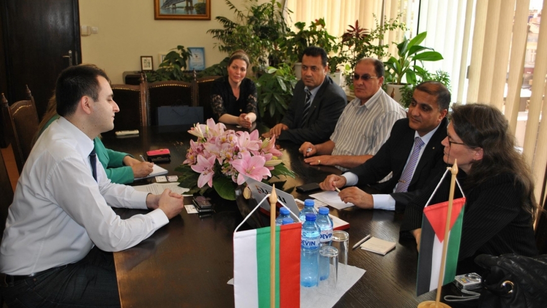 Палестина търси сътрудничество с Русе 