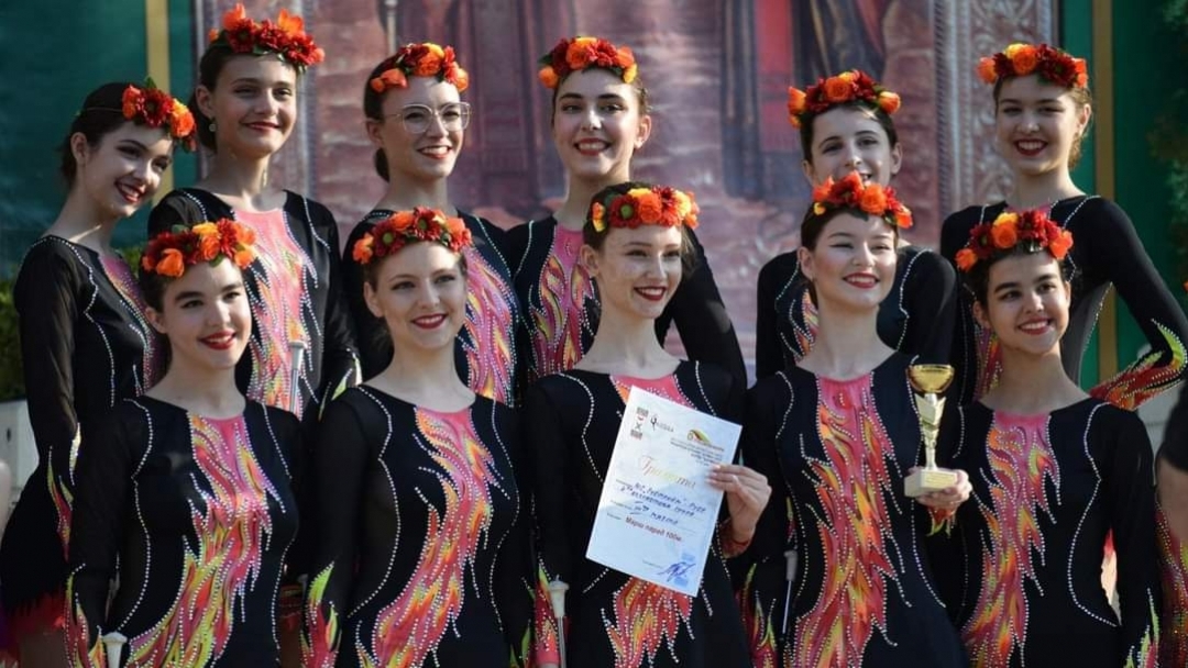 Мажоретен състав "Екстрийм" с призове от фестивала в Шумен