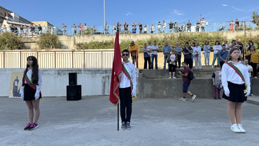 С тържествени церемонии бе даден старт на учебната година в училищата и детските градини в община Русе